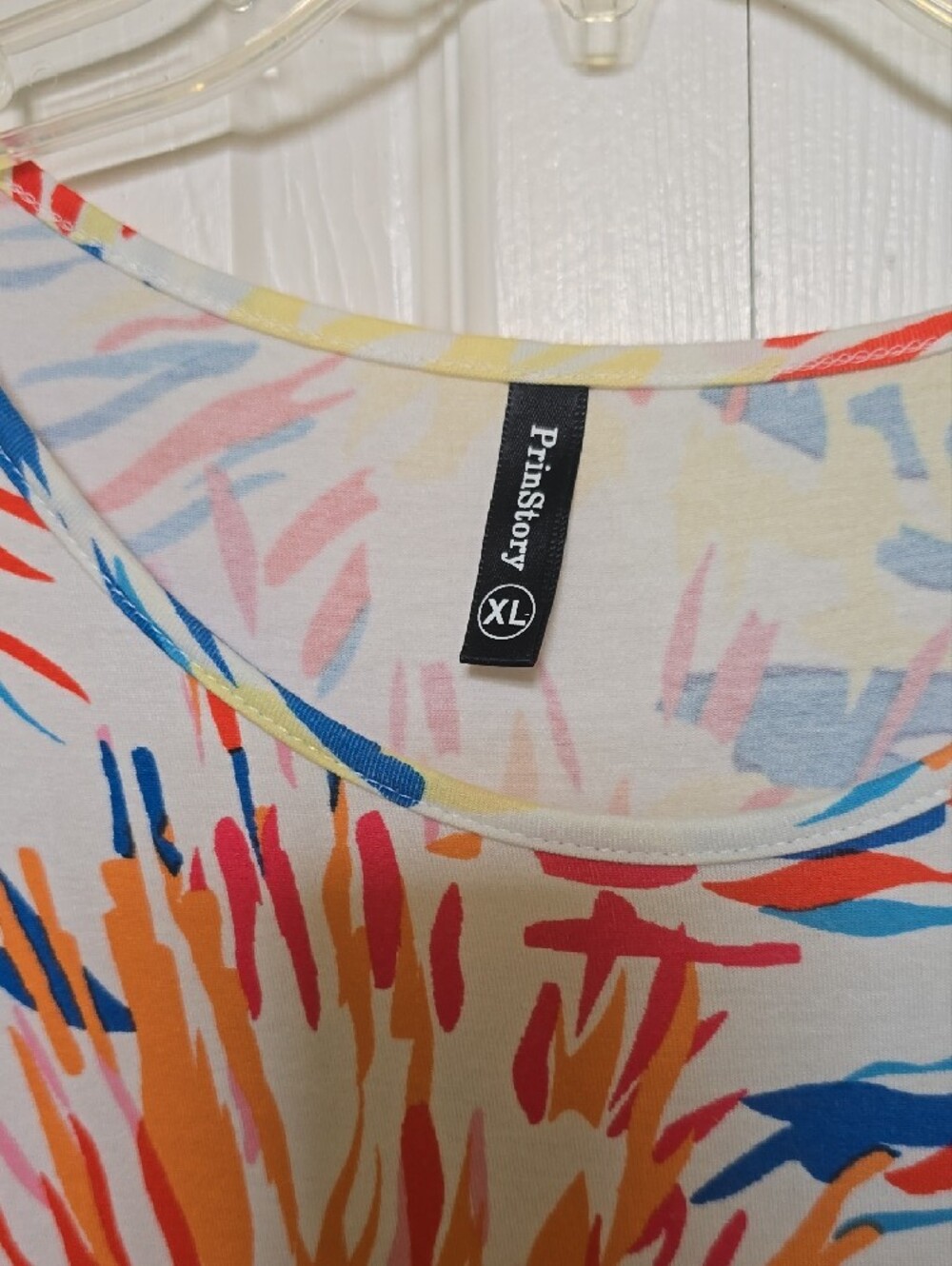 Women’s Short Sleeve Burst Print Tee - Multicolor - Picture 2 of 4